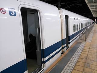 150530l_shinkansen.jpg